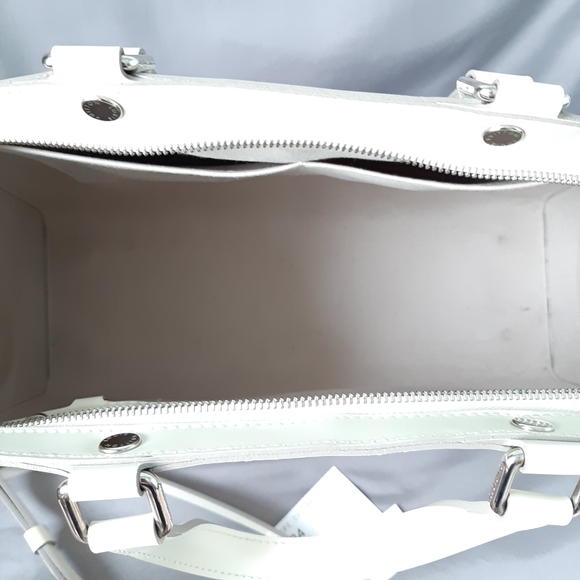 Louis Vuitton authentic Brea GM EPI Ivore bag - Picture 11 of 16